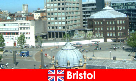 Visita della città di Bristol, in Inghilterra, per i vacanzieri in viaggio