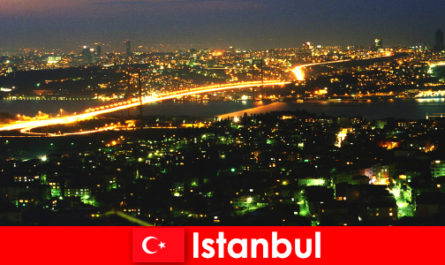 La grande città di Istanbul merita sempre una visita per i turisti