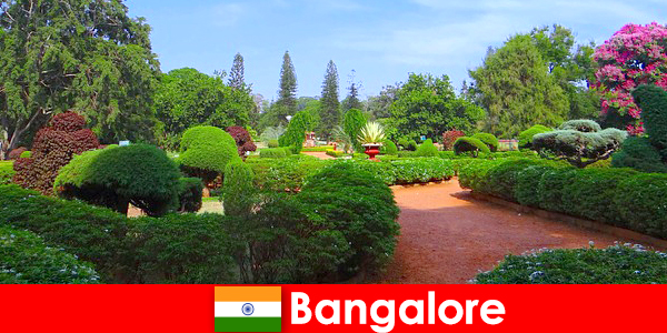 I vacanzieri di Bangalore adorano i bellissimi parchi e giardini rilassanti
