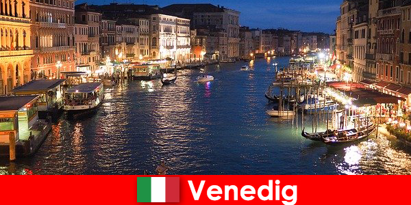 Venezia una città con gondole e numerosi tesori d’arte
