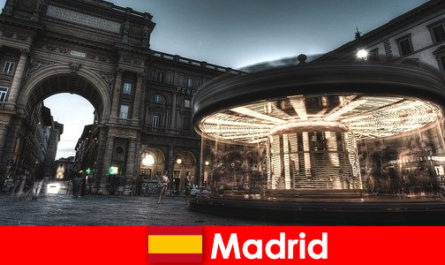 Madrid, nota per i suoi caffè e i venditori ambulanti, merita una vacanza in città