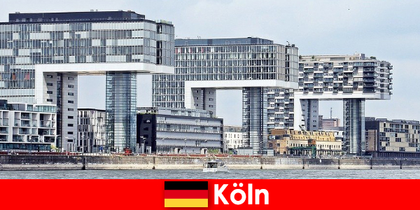 Gli imponenti grattacieli di Colonia stupiscono gli estranei