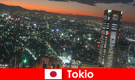 Gli sconosciuti adorano Tokyo, la città più grande e moderna del mondo