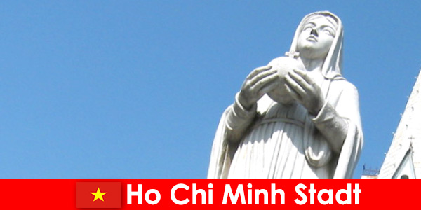 Centro economico del Vietnam Ho Chi Minh City meta di stranieri