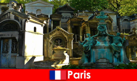 Viaggio in Europa per gli amanti dei cimiteri con tombe straordinarie in Francia Parigi