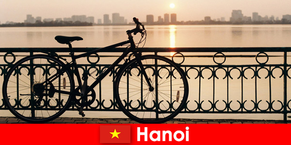 Hanoi in Vietnam Viaggio alla scoperta con gite in acqua per turisti sportivi