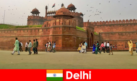 Vita vibrante a Delhi in India per i viaggiatori culturali di tutto il mondo