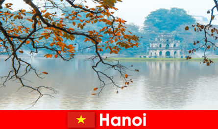 Hanoi Vietnam Jade Mountain Temple e Tempio della Letteratura deliziano i turisti