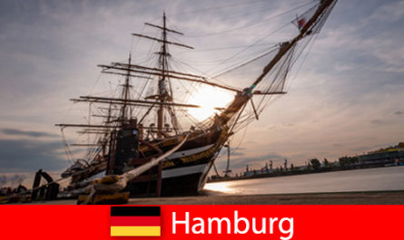 Germania Sbarco nel por-to di Amburgo al mercato del pesce per i buongustai di viaggio