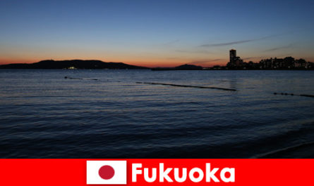Tour di gruppo regionale attraverso la bellissima città di Fukuoka in Giappone