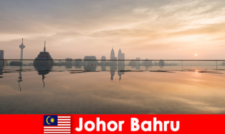 Le prenotazioni alberghiere per i vacanzieri a Johor Bahru in Malesia prenotano sempre nel centro della città