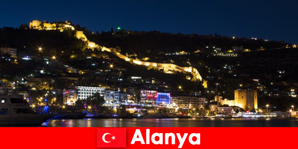 Voli e hotel economici per i turisti nella brulicante Alanya Turchia
