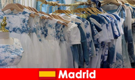 Shopping per sconosciuti nei migliori negozi di Madrid Spagna