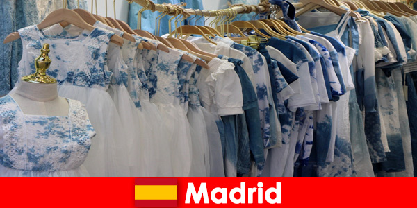 Shopping per sconosciuti nei migliori negozi di Madrid Spagna
