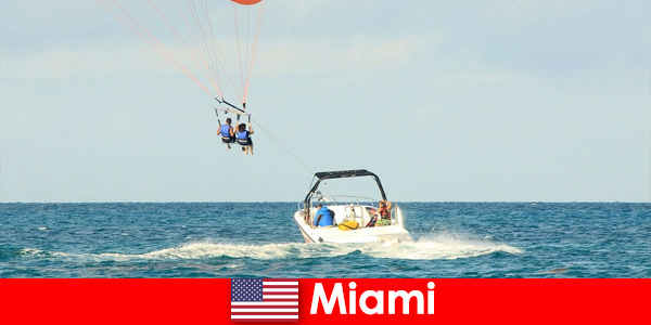 Il miglior viaggio a Miami negli Stati Uniti per i turisti degli sport acquatici provenienti da tutto il mondo