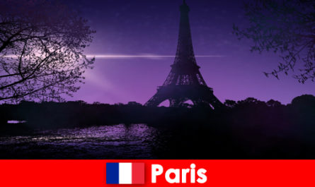 Francia Parigi Città dell'Amore Stranieri in cerca di un partner per un'avventura discreta