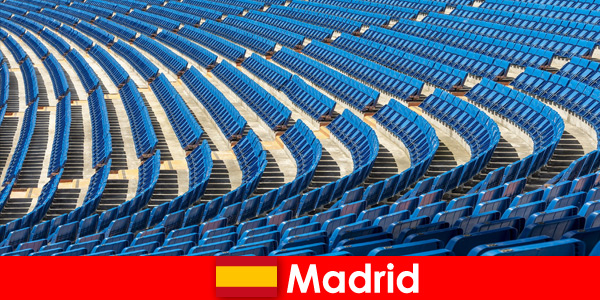 Vivi da vicino una città cosmopolita con la storia del calcio a Madrid, in Spagna