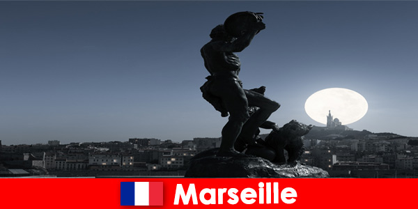 Marsiglia Francia è la città dei volti colorati con molta cultura e storia