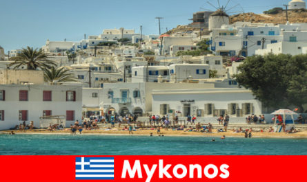La città bianca di Mykonos è la destinazione da sogno di molti stranieri in Grecia