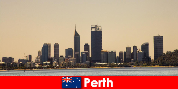 A Perth Australia i turisti possono trovare consigli gratuiti su ristoranti e alloggi