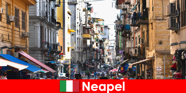 Passeggiare per il centro di Napoli è sempre una pura gioia di vivere