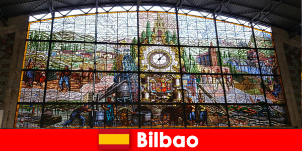 Le bellezze architettoniche attendono i giovani visitatori in Spagna Bilbao