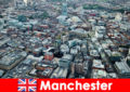 I giovani espatriati amano e vivono a Manchester, in Inghilterra