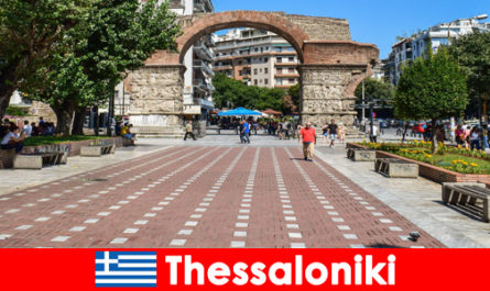 Scopri lo stile di vita tradizionale e gli edifici storici a Salonicco in Grecia