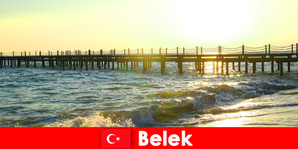 Rilassati e ascolta il suono del mare a Belek, in Turchia