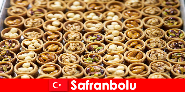 Dolci elaborati e vari addolciscono la vacanza a Safranbolu in Turchia