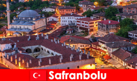Safranbolu Turchia Esplora luoghi d'interesse con la guida turistica