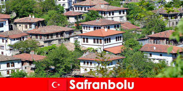 Le vecchie case a graticcio a Safranbolu in Turchia ti invitano a sognare