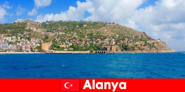 Vacanze ad Alanya Turchia con un clima mediterraneo perfetto per nuotare