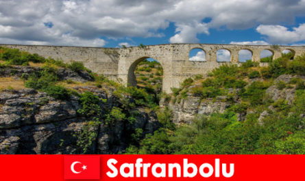 Il turismo culturale a Safranbolu in Turchia è sempre un'esperienza per i vacanzieri curiosi