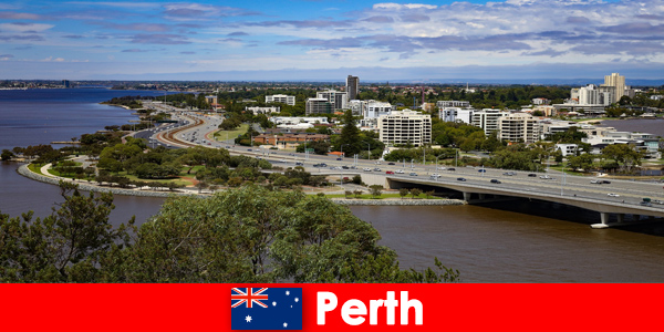 Perth in Australia è una città cosmopolita con molte attrazioni turistiche
