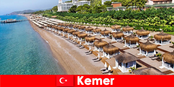 La regione turistica più popolare in Türkiye è Kemer